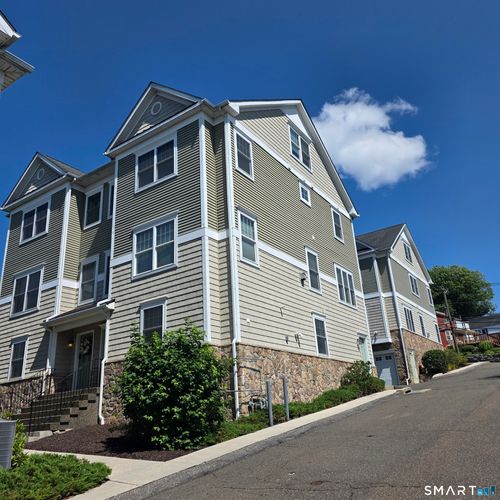 4-109 Park Ave, Danbury, CT, 06810-7588 | Card Image