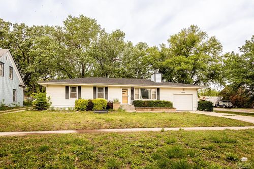 407 Dogwood St, Wakefield, KS, 67487-9015 | Card Image