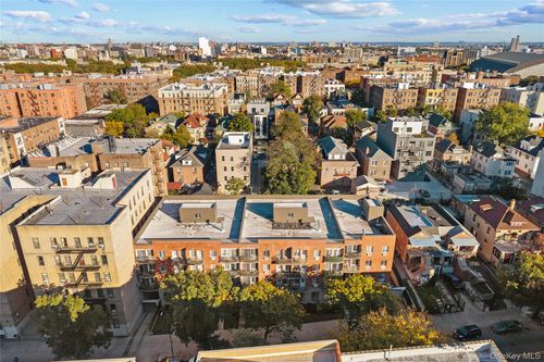 3b-2794 Sedgwick Ave, Bronx, NY, 10468-2453 | Card Image