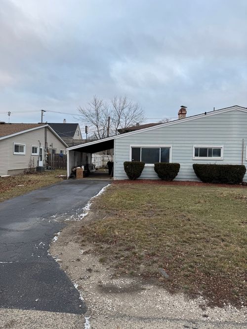 106-106 W Valley View Dr, Lakemoor, IL, 60051-8684 | Card Image