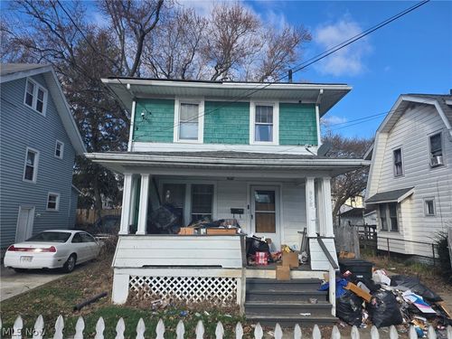 958 Inman St, Akron, OH, 44306-1925 | Card Image
