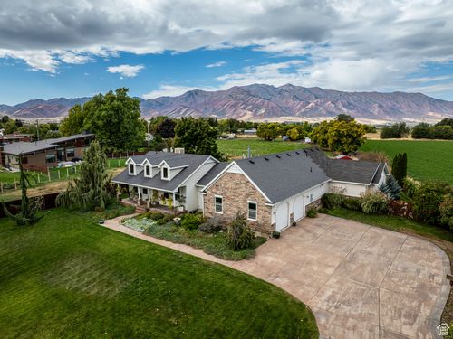 323 N 400 W, Hyrum, UT, 84319-1057 | Card Image
