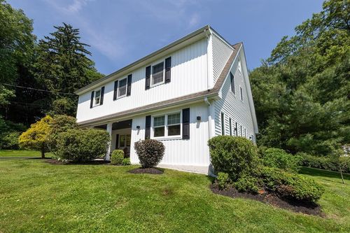 2022 Van Cortlandt Cir, Yorktown Heights, NY, 10598-4221 | Card Image