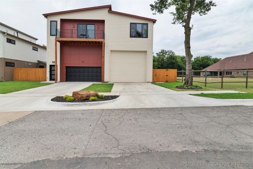 726 E Tecumseh St, Tulsa, OK, 74106-5946 | Card Image