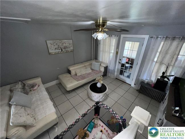 619 N Jasper St, Townhouse with 2 bedrooms, 1 bathrooms and null parking in Allentown PA | Image 9