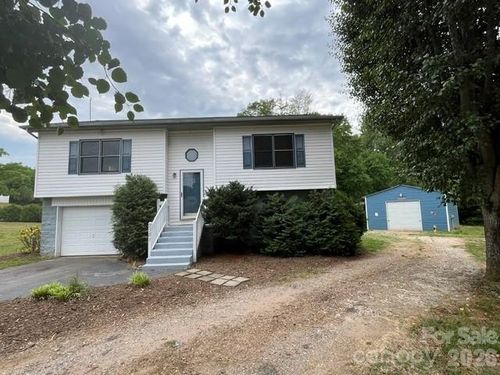2381 Boardwalk Ct, Lenoir, NC, 28645-8633 | Card Image