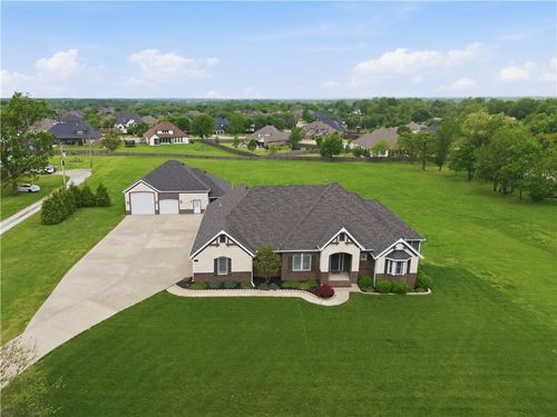 571 S Rainbow Rd, Cave Springs, AR, 72718-9192 | Card Image