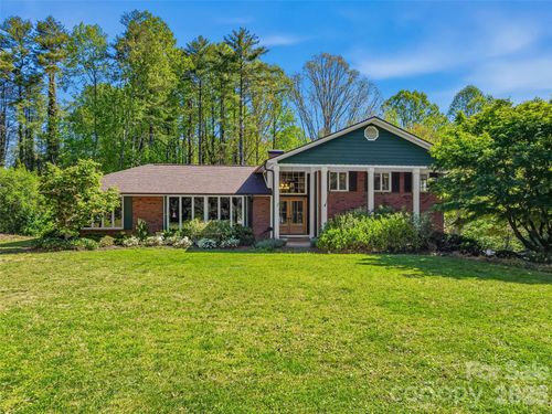 73 Redwood St, Brevard, NC, 28712-9560 | Card Image