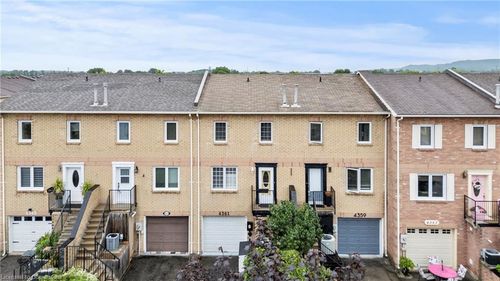 4361 Arejay Avenue, Lincoln, ON, L3J0P4 | Card Image
