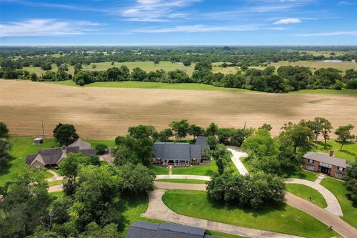 925 Standley Rd, Madisonville, TX, 77864-7111 | Card Image