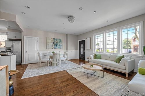 139 Caney Ln, Rosedale, NY, 11422-2620 | Card Image