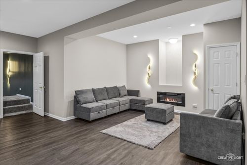 329 Chick Evans St, Bolingbrook, IL, 60490-2074 | Card Image