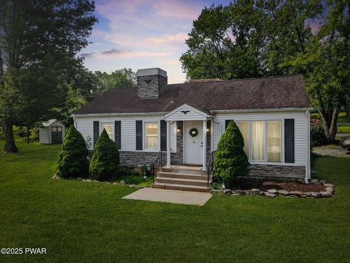 4 Beechwood Dr, Honesdale, PA, 18431-1302 | Card Image