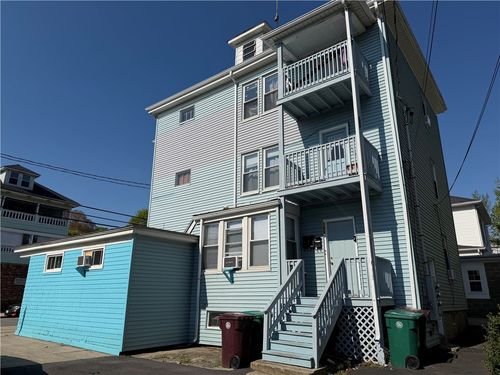 398 Willow St, Woonsocket, RI, 02895-4631 | Card Image
