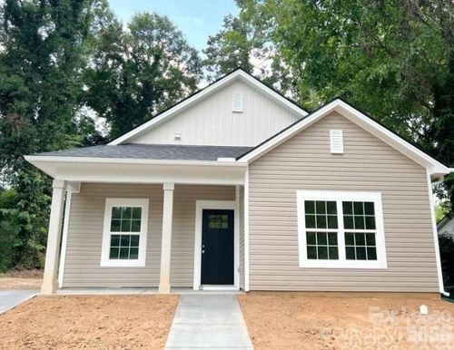 817 W Davidson Ave, Gastonia, NC, 28052-1704 | Card Image
