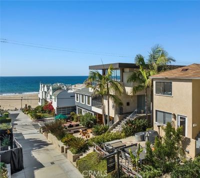 9th Street, Home with 6 bedrooms, 3 bathrooms and 3 parking in Manhattan Beach CA | Image 1