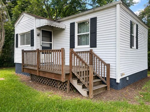 2730 Constitution Ave, North Charleston, SC, 29405-8604 | Card Image