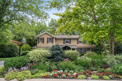 901 Stonegate Dr, Highland Park, IL, 60035-5146 | Card Image
