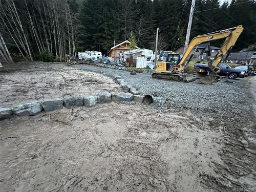 400 Macmillan Dr, Sayward, BC, V0P | Card Image