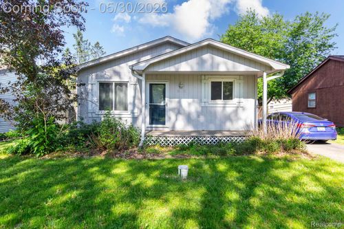 2375 Darnell St, Wolverine Lake, MI, 48390-1847 | Card Image