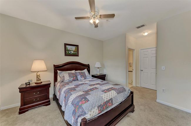 Primary bedroom with ensuite bath and walk in closest. | Image 16