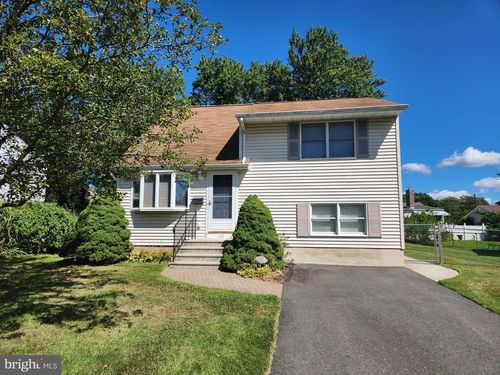 60 Smithfield Ave, LAWRENCEVILLE, NJ, 08648-3929 | Card Image