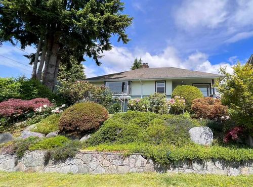 garden-level-1365 Fulton Avenue, West Vancouver, BC, V5H0K2 | Card Image