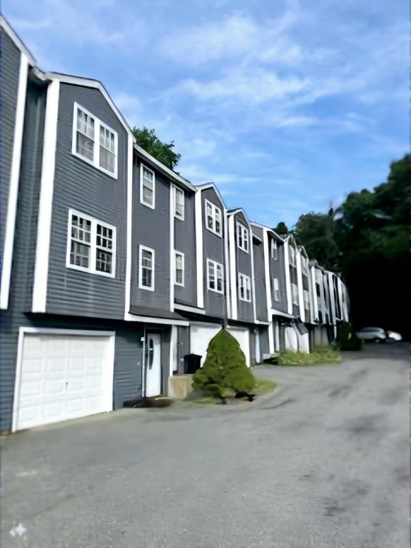 Mercury Ter, Haverhill, MA 01832