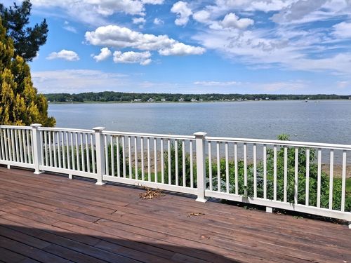 18 Shore Dr, Kingston, MA, 02364-1732 | Card Image