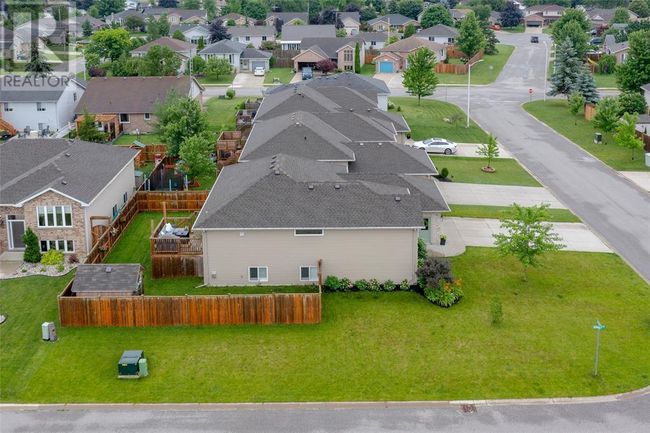 4052 Applewood Dr, House other with 5 bedrooms, 3 bathrooms and null parking in Petrolia ON | Image 10