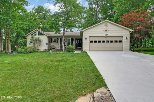 227 Lakeview Dr, Crossville, TN, 38558-7047 | Card Image