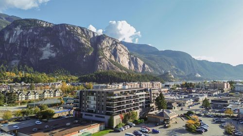 207-1365 Pemberton Ave, Squamish, BC, V8B1B7 | Card Image