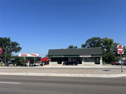 1906 Mount Vernon Rd Se, Cedar Rapids, IA, 52403-3327 | Card Image