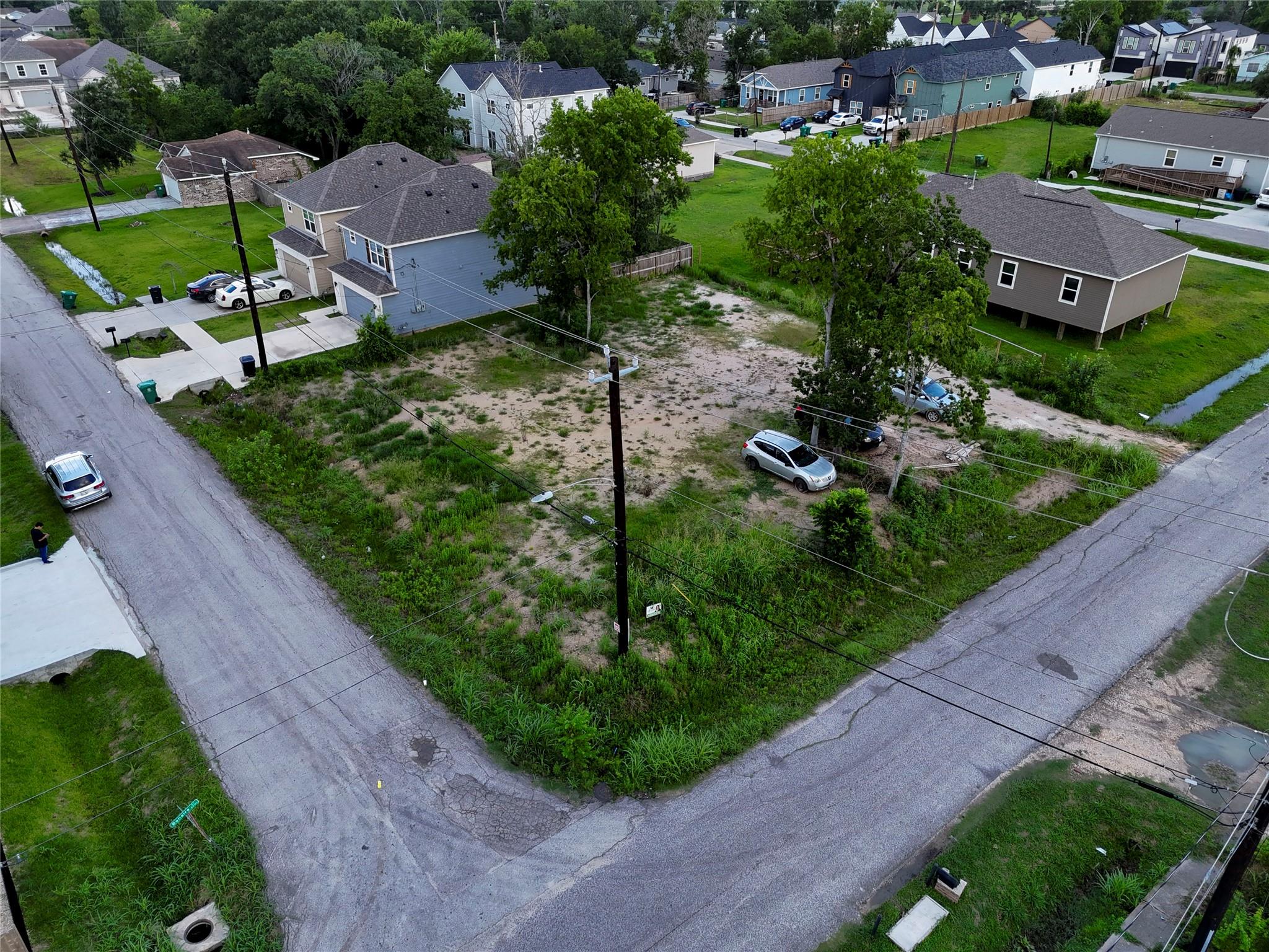 Land in Houston 4