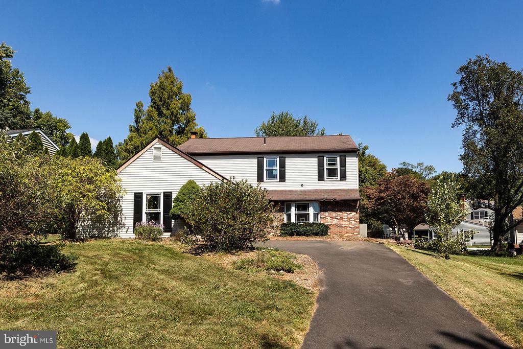 Robies Ct, Richboro, PA 18954