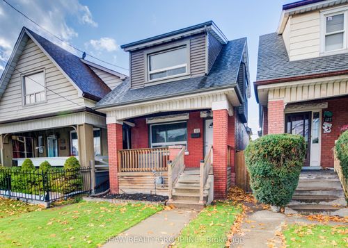 {{alt}} | Card Image