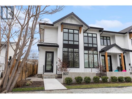 807 Francis Ave, Kelowna, BC, V1Y5G6 | Card Image