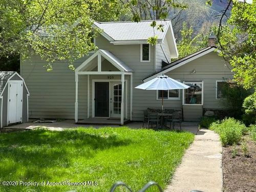 925 Palmer Ave, Glenwood Springs, CO, 81601-3717 | Card Image