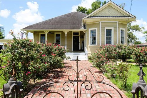 232 E Mark St, Marksville, LA, 71351-2416 | Card Image
