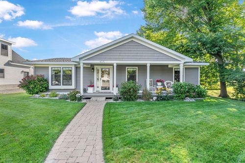 405 Cedar St, Elk Rapids, MI, 49629-9543 | Card Image