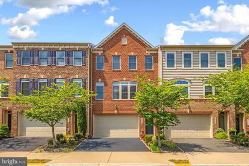 26065 Huntwick Glen Sq, Aldie, VA, 20105-5716 | Card Image