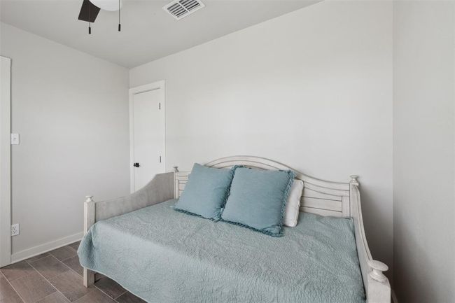 5530 Us Highway 90 A W, House other with 4 bedrooms, 2 bathrooms and 2 parking in Shiner TX | Image 19