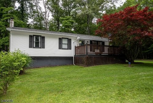 20 Eastbrook Ln, Newton, NJ, 07860-6563 | Card Image