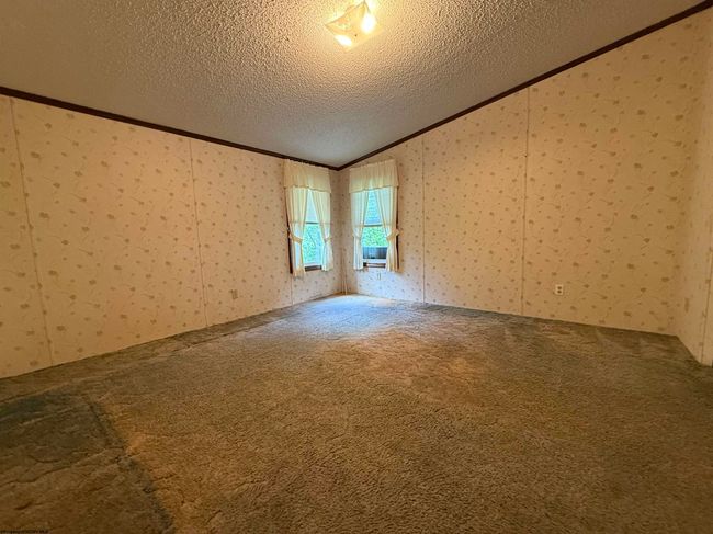 2610 Maple Spring Hwy, House other with 3 bedrooms, 3 bathrooms and 3 parking in Eglon WV | Image 10