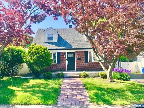 21 Blanche Ct, Dumont, NJ, 07628-2602 | Card Image