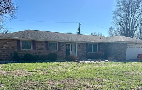 4525 Chapel Dr, Columbus, IN, 47203-3206 | Card Image