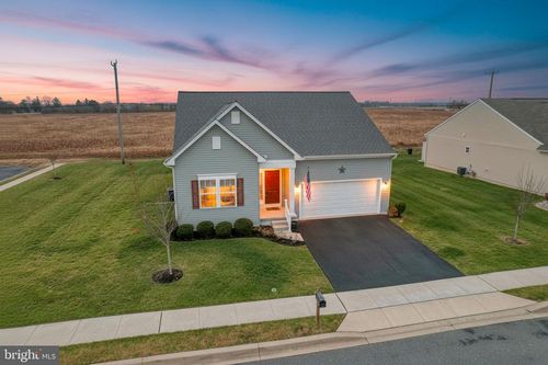 77 Climbing Vine Ave, SMYRNA, DE, 19977-3983 | Card Image