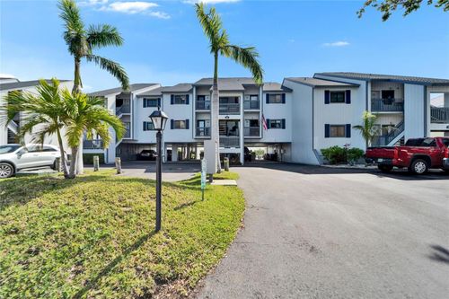 66-803 Bahia Del Sol Dr, Ruskin, FL, 33570-3004 | Card Image