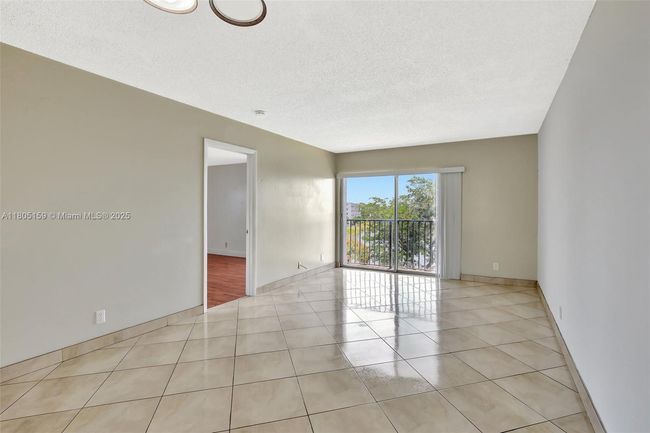 APT-401 - 8720 N Sherman Cir, Condo with 2 bedrooms, 2 bathrooms and null parking in Miramar FL | Image 11