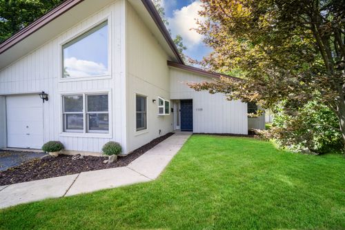 1109 Tappan St, Woodstock, IL, 60098-2854 | Card Image